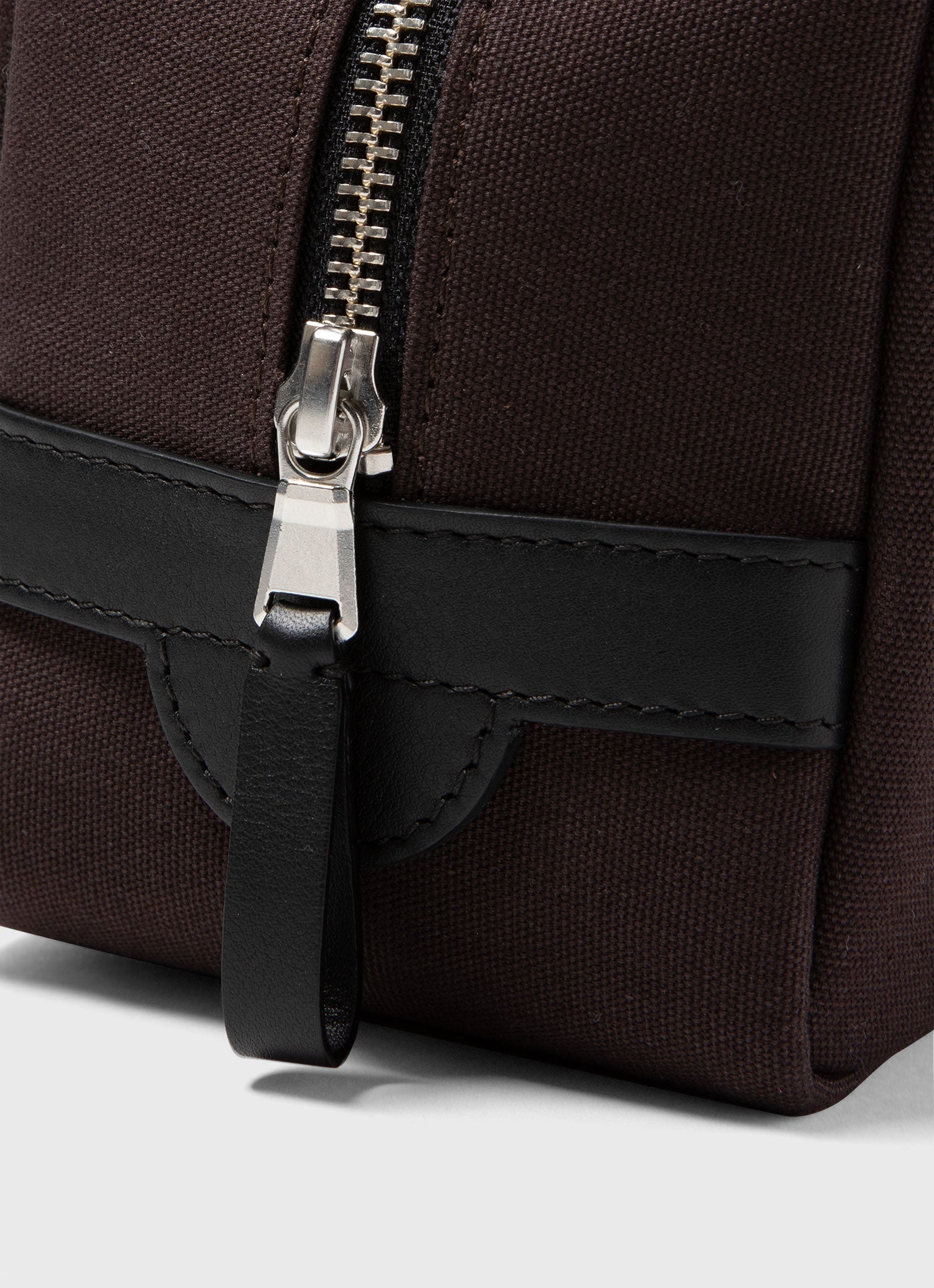Trousse de toilette marron