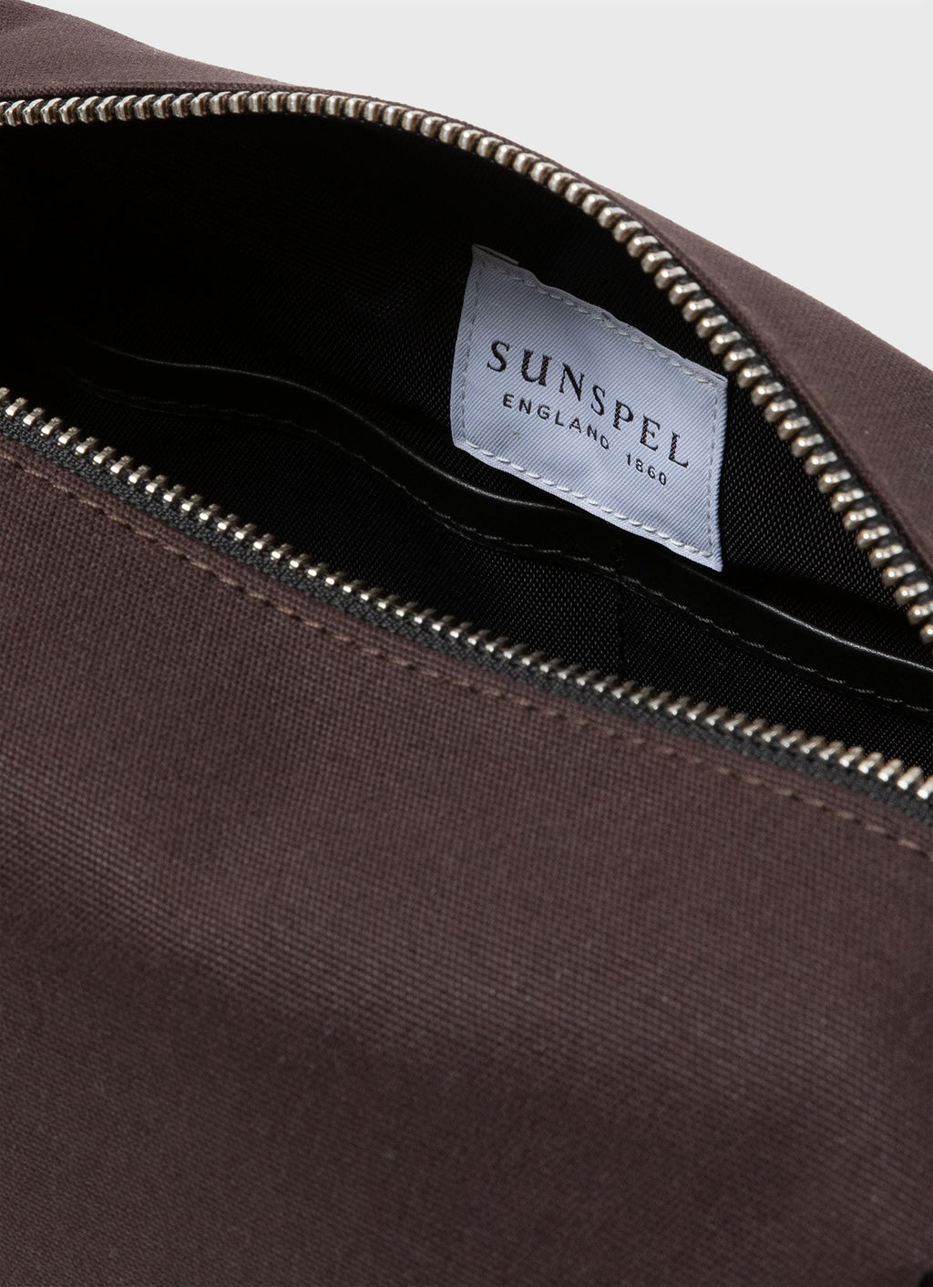 Trousse de toilette marron