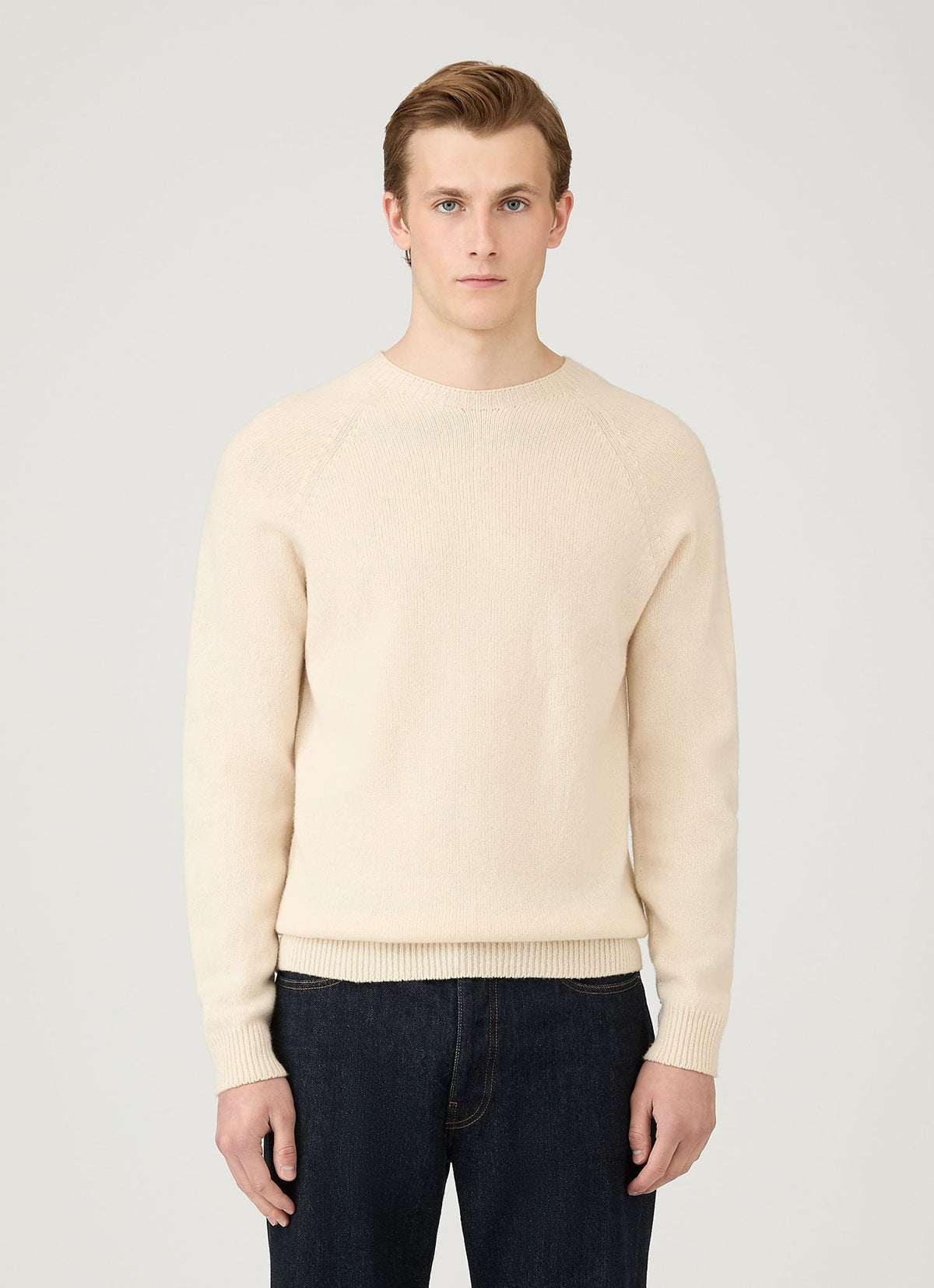 Pull ras du cou en lambswool pour homme, coloris écru