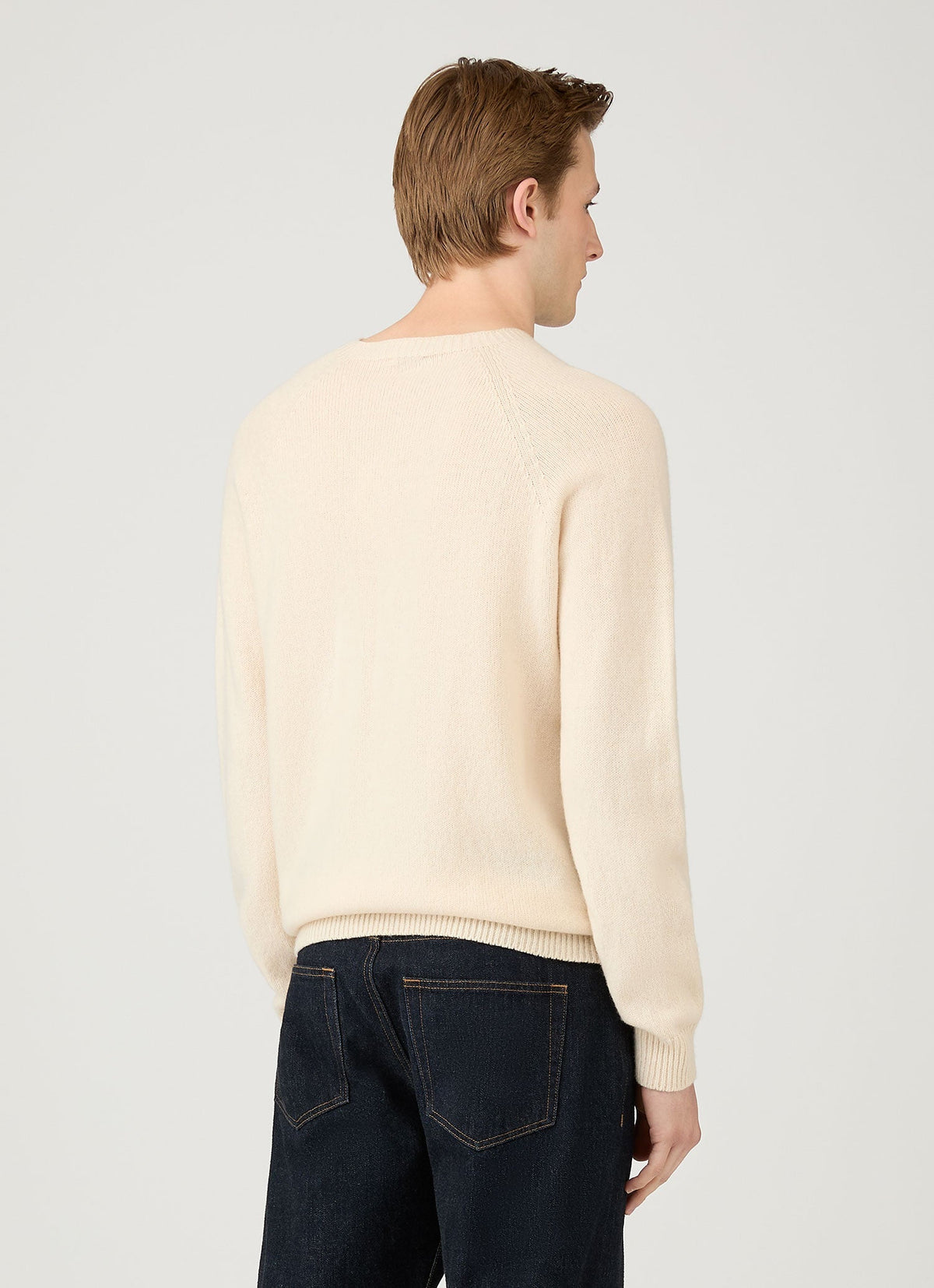 Pull ras du cou en lambswool pour homme, coloris écru
