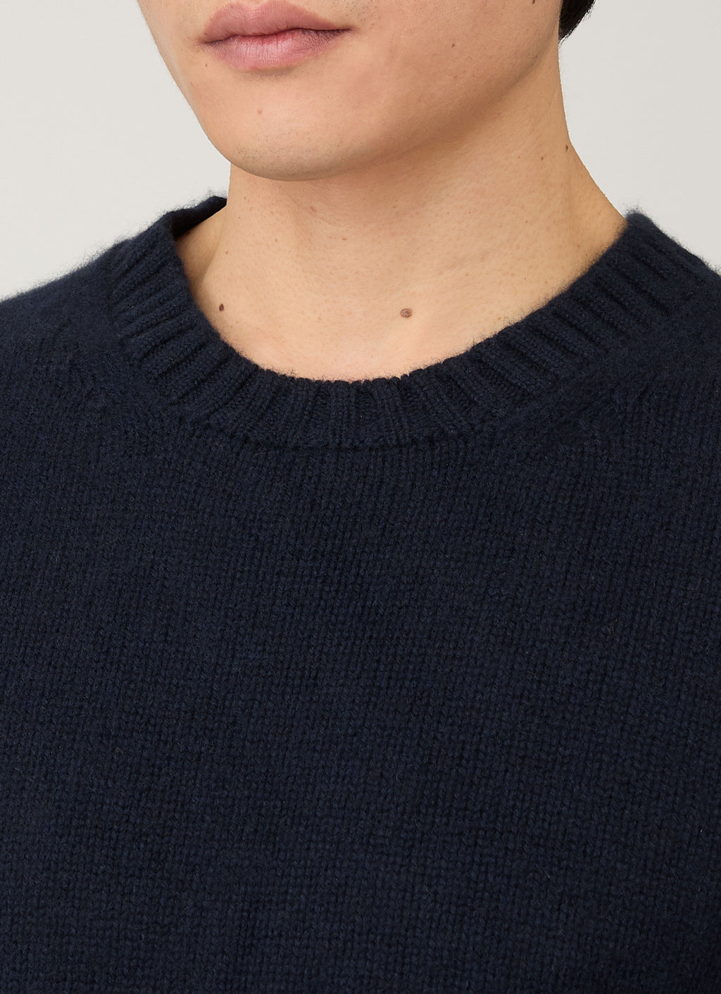 Pull en cachemire pour homme, coloris bleu marine