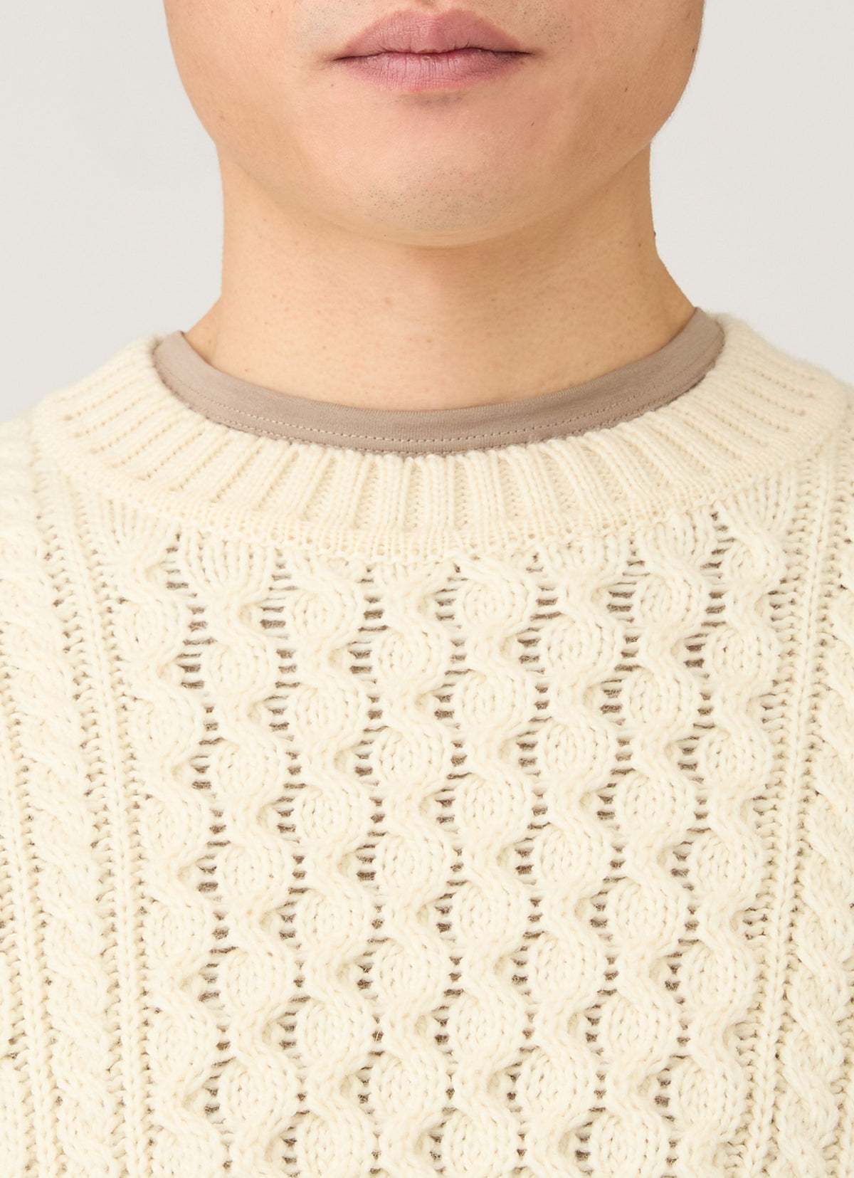 Pull torsadé homme écru