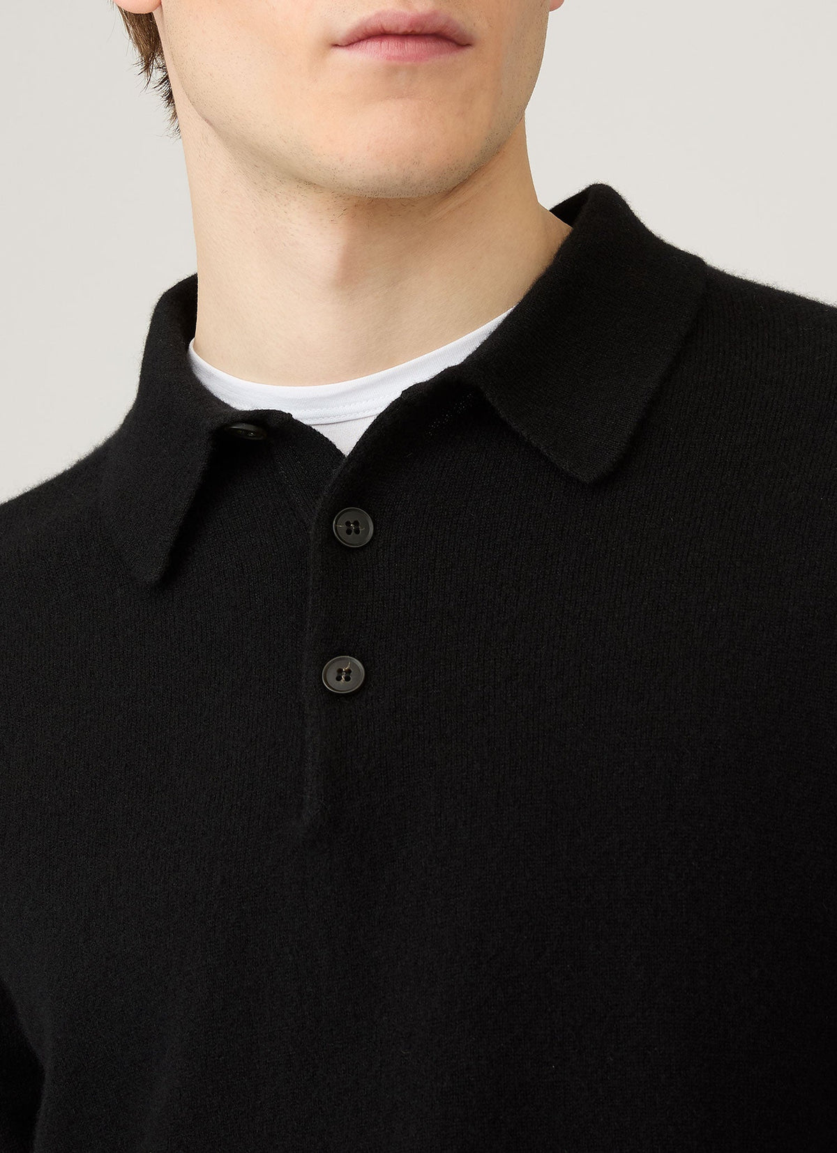 Polo en cachemire tricoté pour homme noir