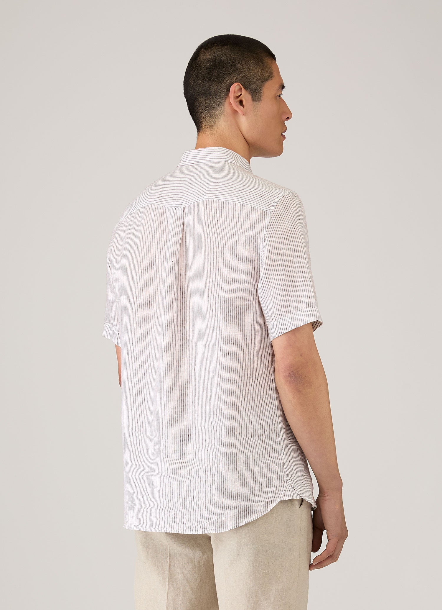 Men's Short Sleeve Linen Shirt in White/Dark Chocolate