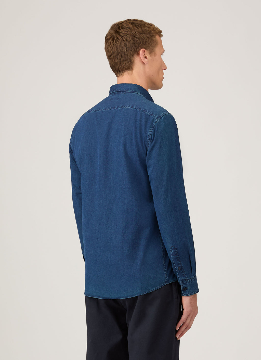 Chemise habillée en twill indigo pour homme