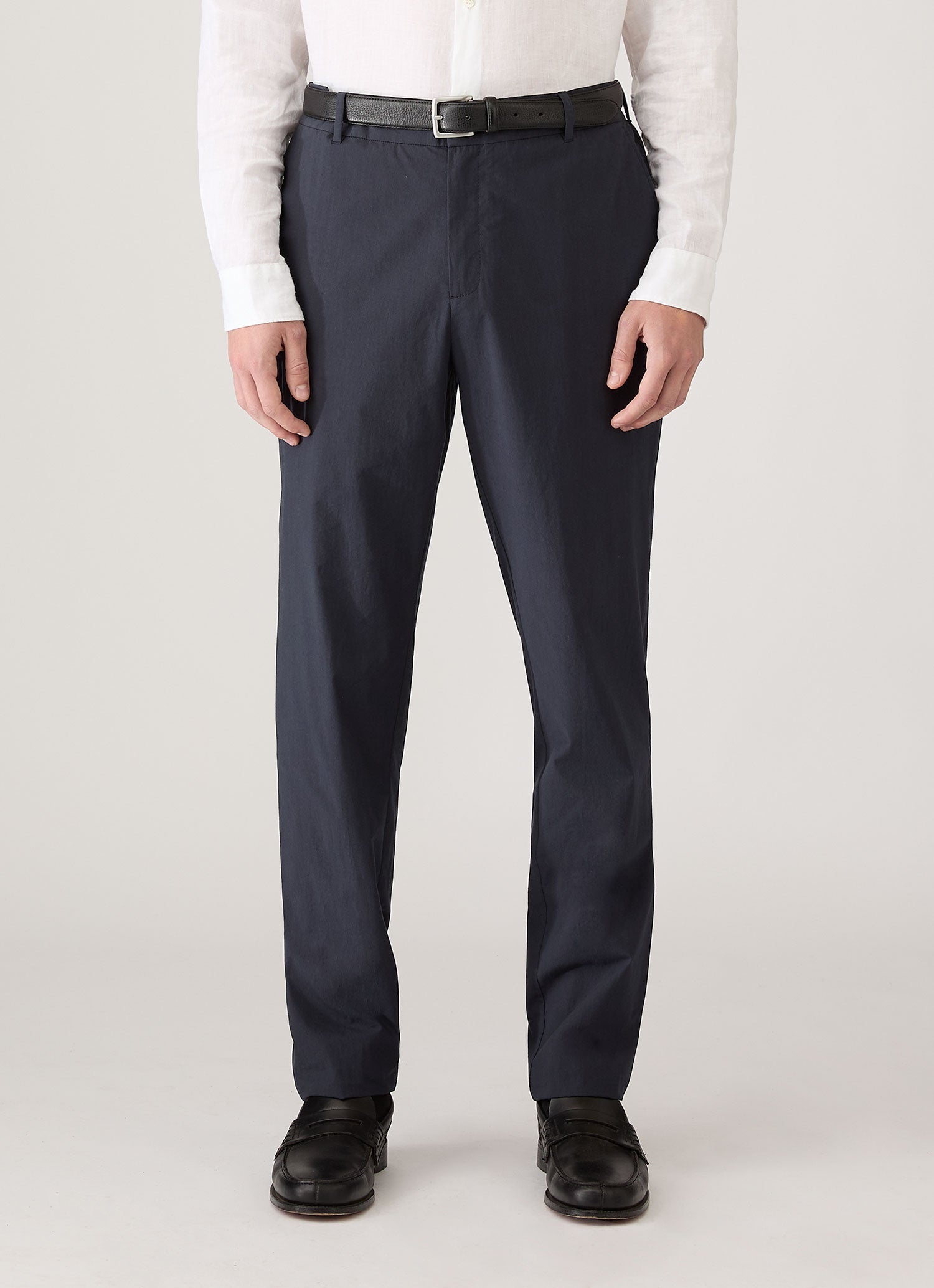 Men's Lightweight Cotton Poplin Trouser in Navy